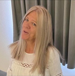 Meet your Posher, Pam